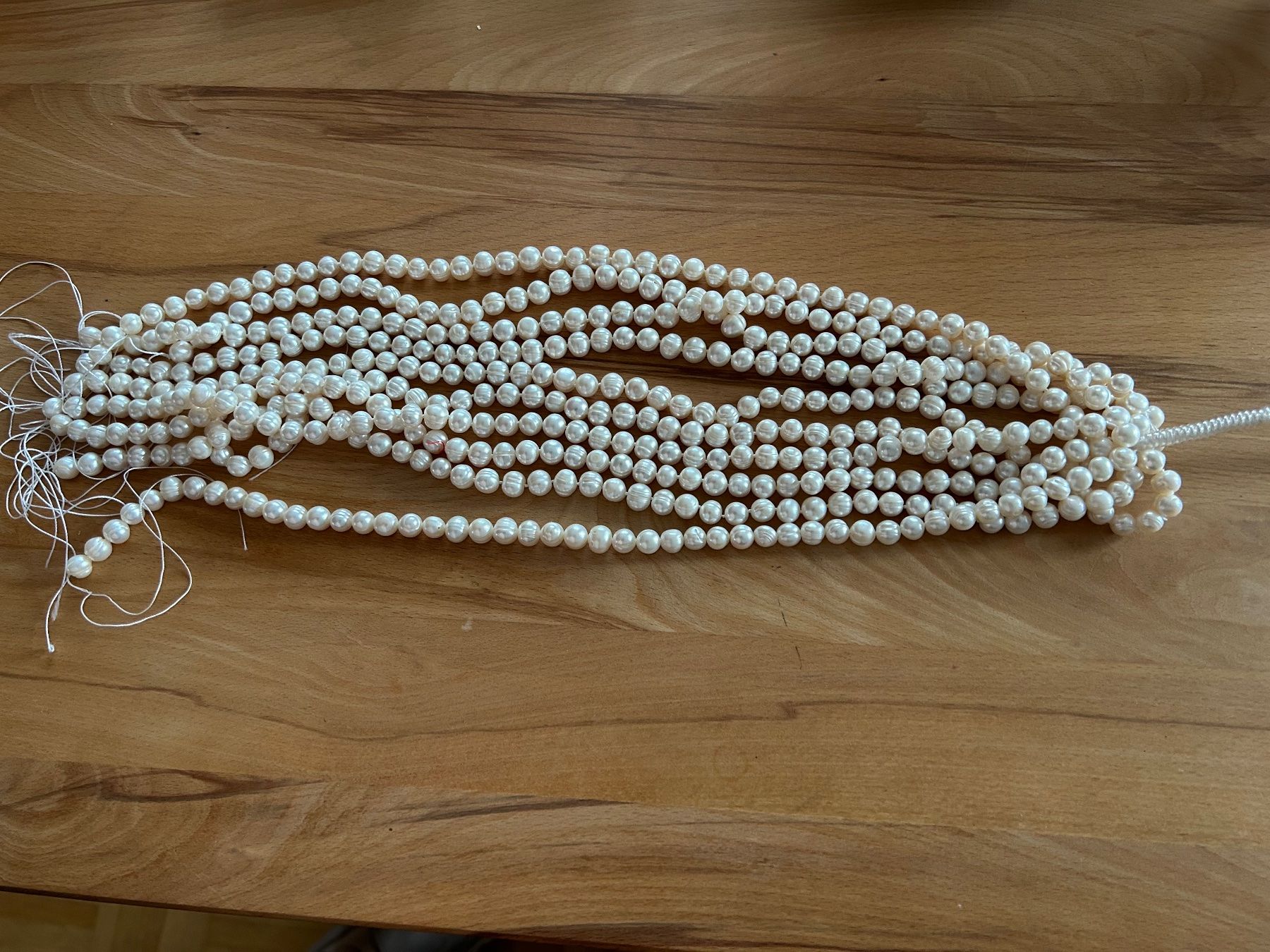 Perlen (unechte): 1 Perlenstrang Süsswasser-Zuchtperlen ca. 38 cm. – Neu (gemäss Beschreibung) aus Glashütten von ganadora 2