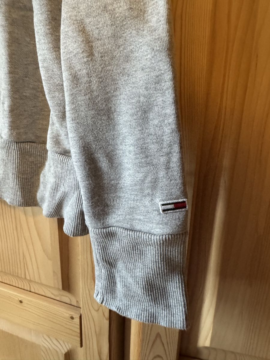 Tommy Hilfiger Maglioni & Felpe: Tommy Jeans Pullover, Gr. M, Grau, Top Zustand! – Usato da Hergiswil NW venduto da kaufe_bei_kaufmann 3