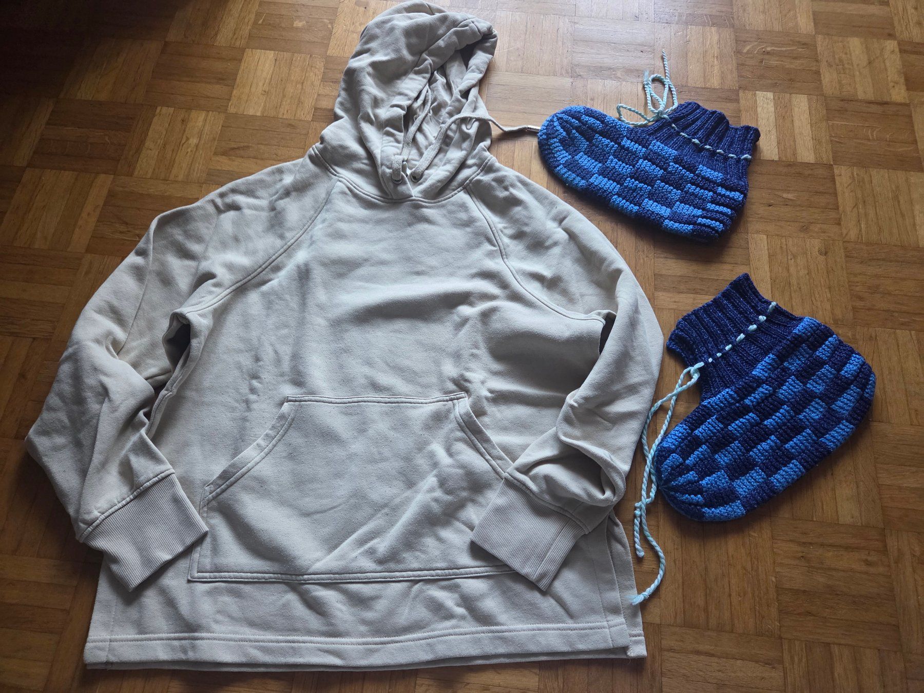 Kleiderpakete: Kleiderpaket Gr. 36 und S – Gebraucht aus Basel von grandfamily 3