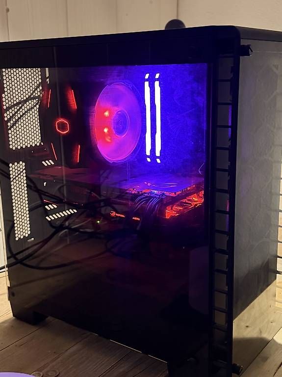 PCs: PC gaming – Gebraucht aus Saxon von celestinmonnet 1