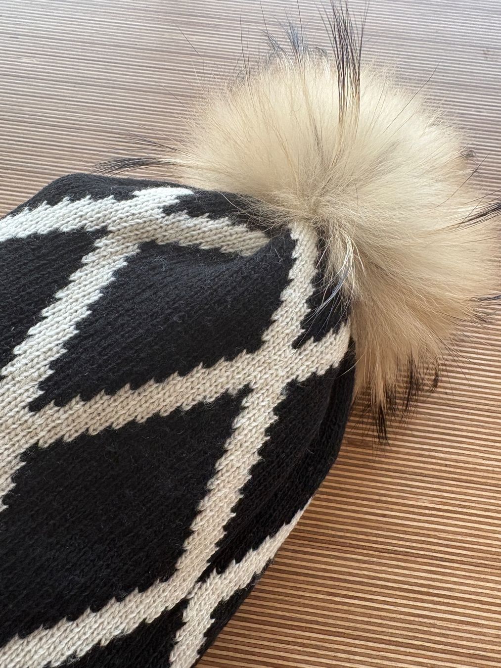 Max Mara Hüte, Mützen & Caps: Beanie von Max Mara Weekend – Gebraucht aus Wohlen AG von 1247_ww_shopping 1