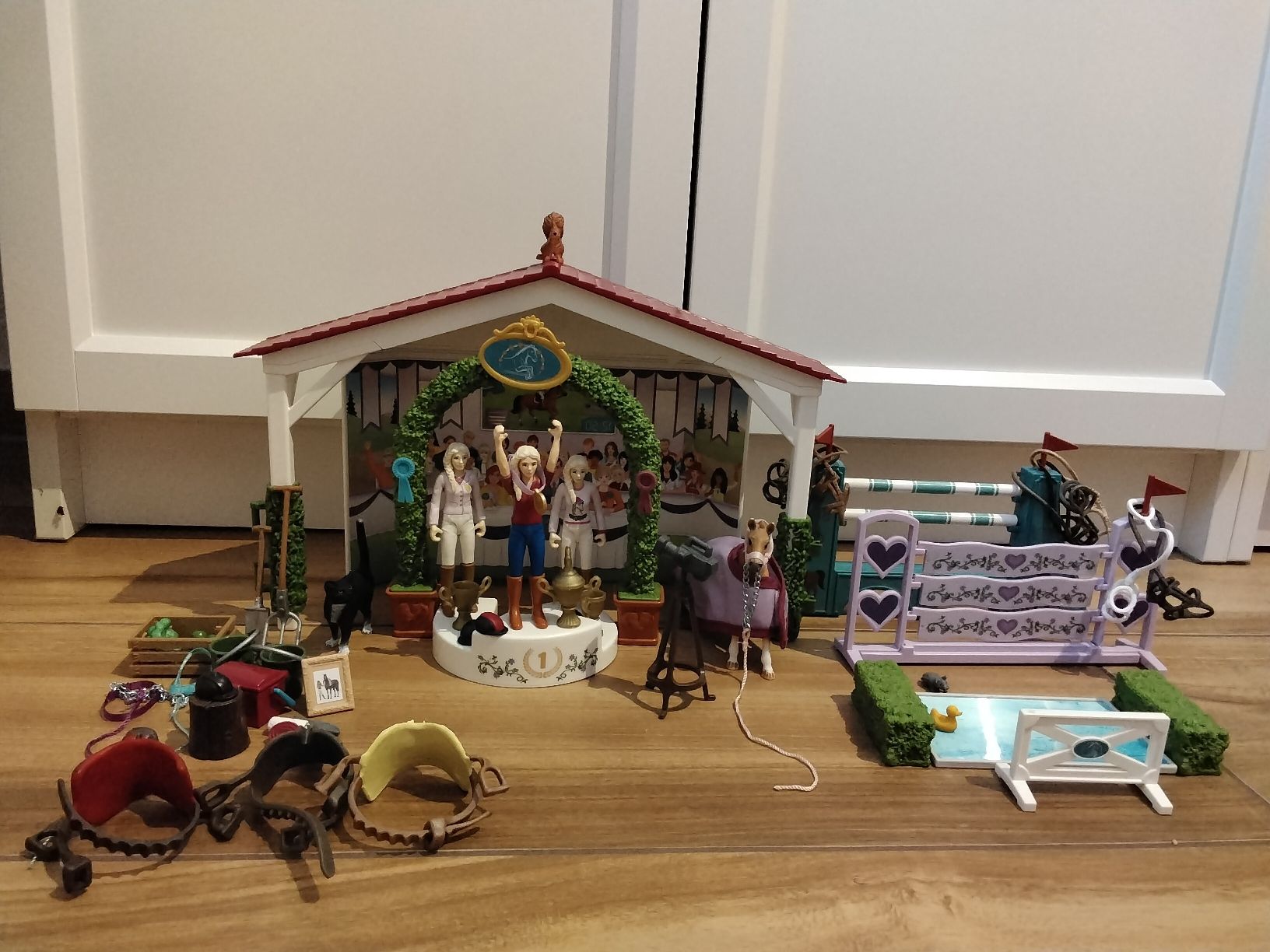 Schleich Jouets: Schleich Reitturnier Set – D'occasion à Steffisburg par Ironick