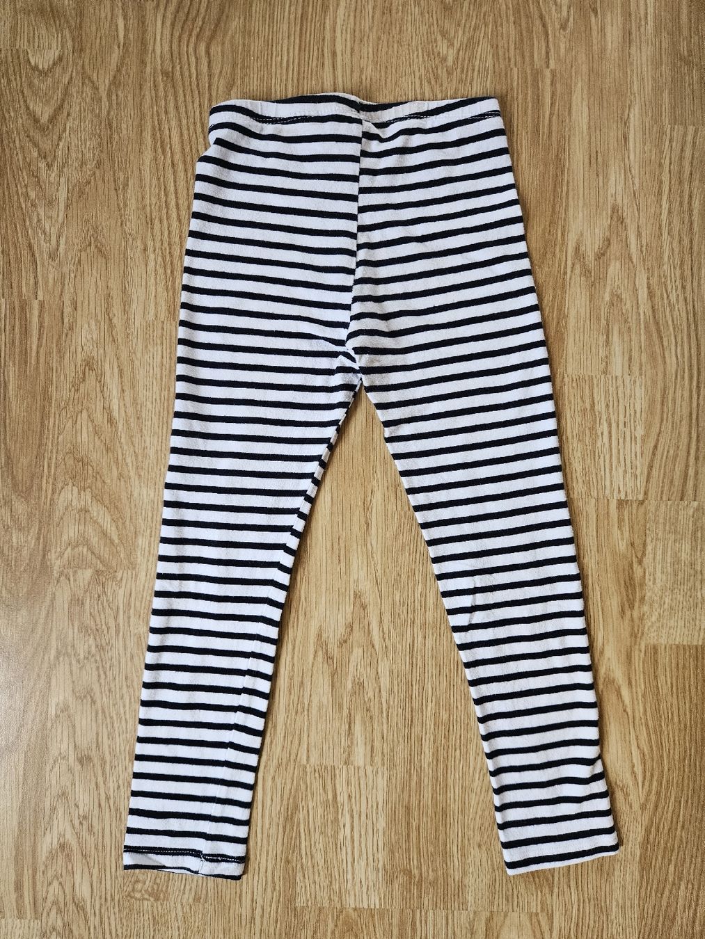 H&M Strumpfhosen & Leggings: Leggins dünn, Gr. 116 – Gebraucht aus Worb von jun_fj8w 1