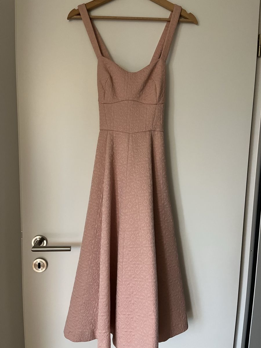 Robes: Rosa Kleid Grösse 34/36 – D'occasion à Dübendorf par helenlisa 1