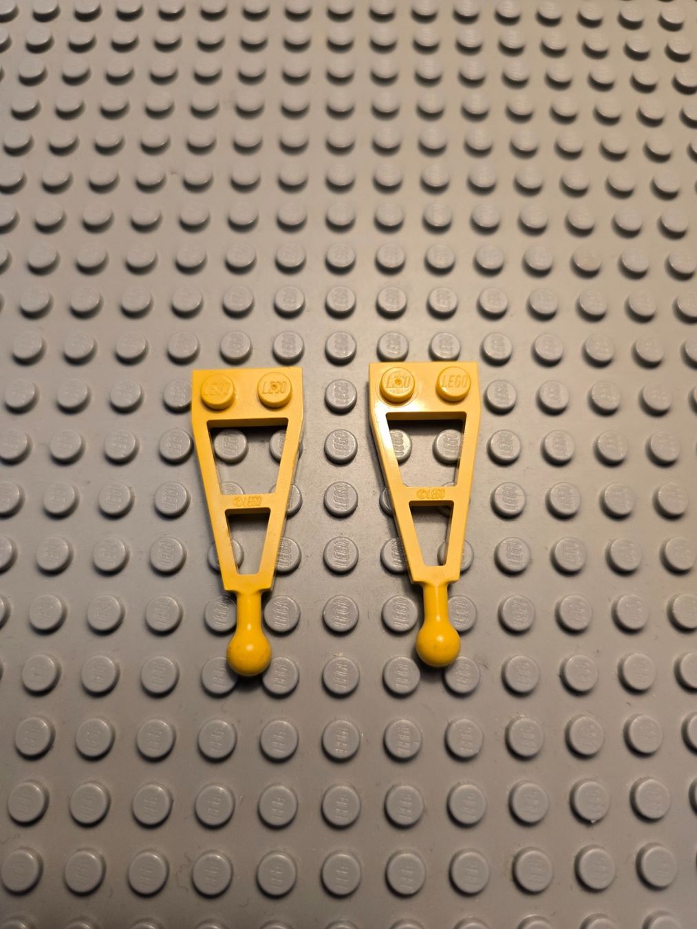 Lego Kit di costruzioni: Lego 2x System Platte 1x2 mit Schleppball (2508) – Usato da Basel venduto da Swi-7621
