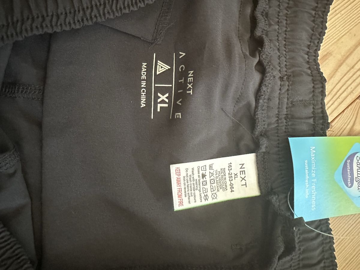 Pantaloni: NEXT ACTIVE Shorts schwarz Grösse XL mit Etikett – Nuovo (secondo la descrizione) da Schöfflisdorf venduto da Katrins02 2