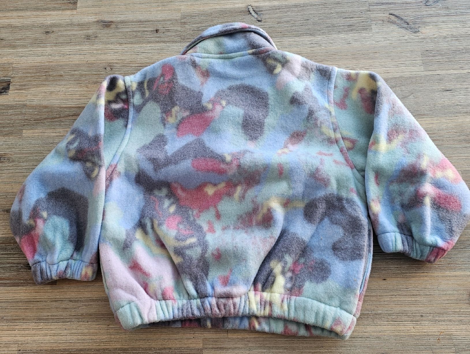 Maglioni & Felpe: Dicker Fleece Pullover Kinder Grösse 92 Mehrfarbig – Usato da Basel venduto da Sinibini86 1