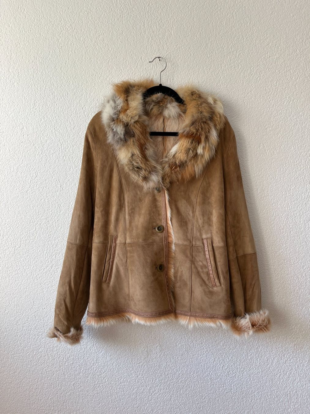 Manteaux: Fellmantel, beige – D'occasion à Uster par emm_px8k