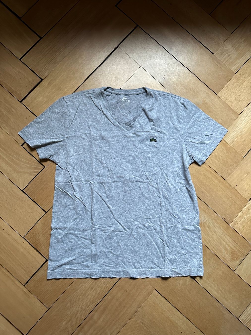 Lacoste T-Shirts: LACOSTE - T-Shirt hellgrau S – Gebraucht aus Zürich von Diazaio
