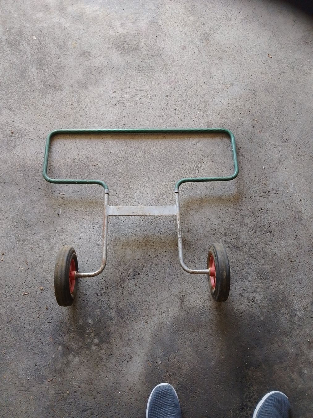 Sonstige Dekorationen & Accessoires: Gartenschlauch Halter – Gebraucht aus Weinfelden von PaterPio1968
