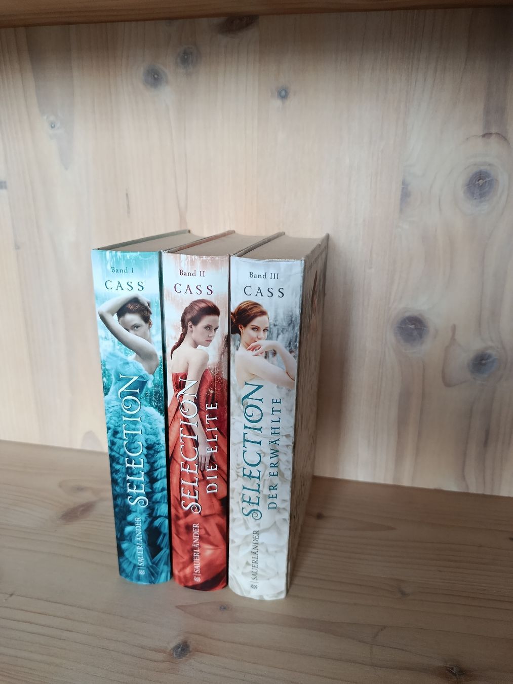 Livres: Selection Bücher Kiera Cass – D'occasion à Malters par lea_h7q7