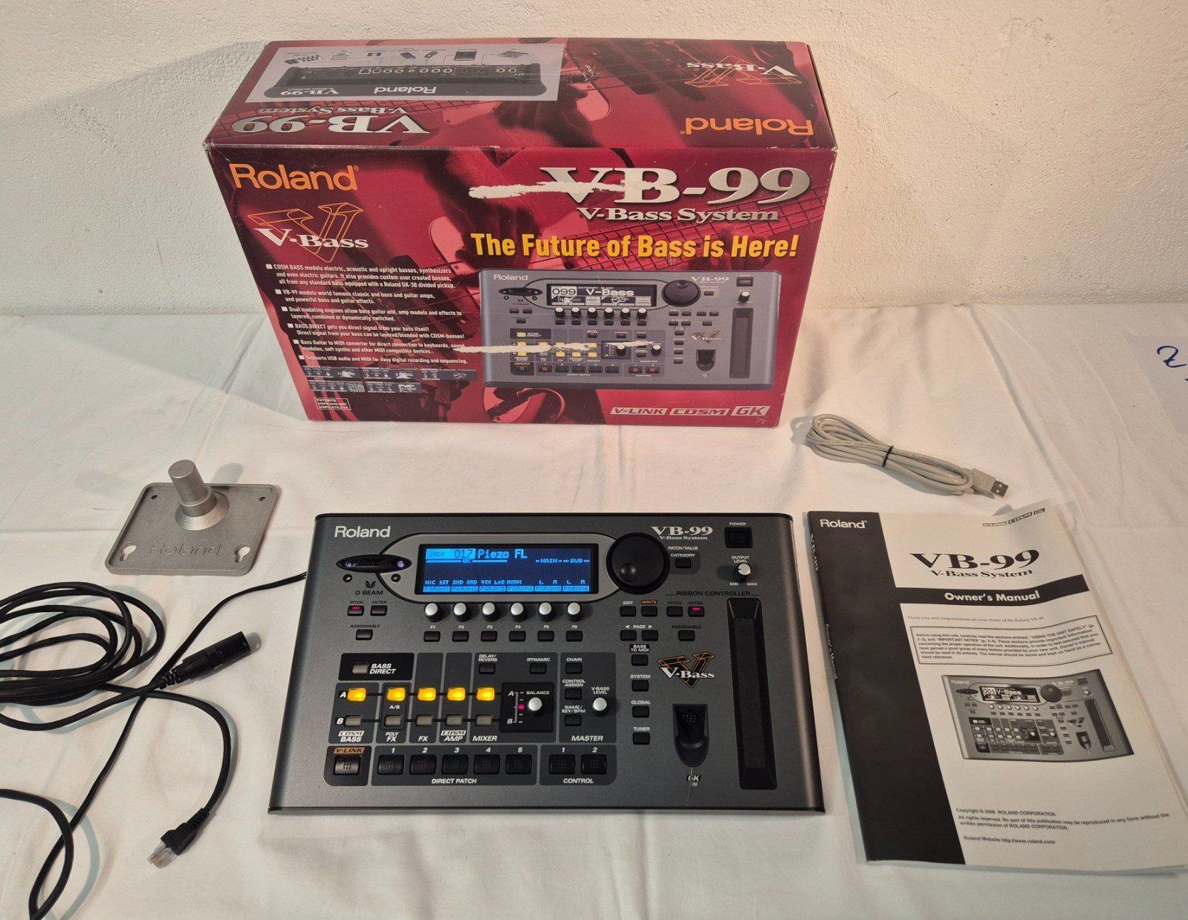 Roland Strumenti musicali: Roland VB-99 Virtual Bass System/Effektgerät – Usato da Zénauva venduto da Alois6 3