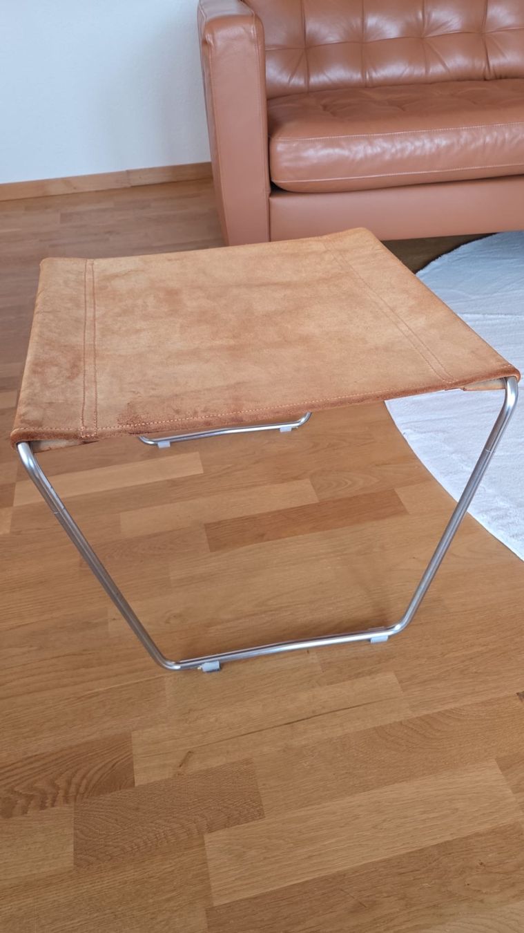 Fritz Hansen Sessel: Rare Fritz Hansen "Bachelor" Fusssessel Footstool, Dänemark – Neu (gemäss Beschreibung) aus Weissbad von FlickflauderY 1