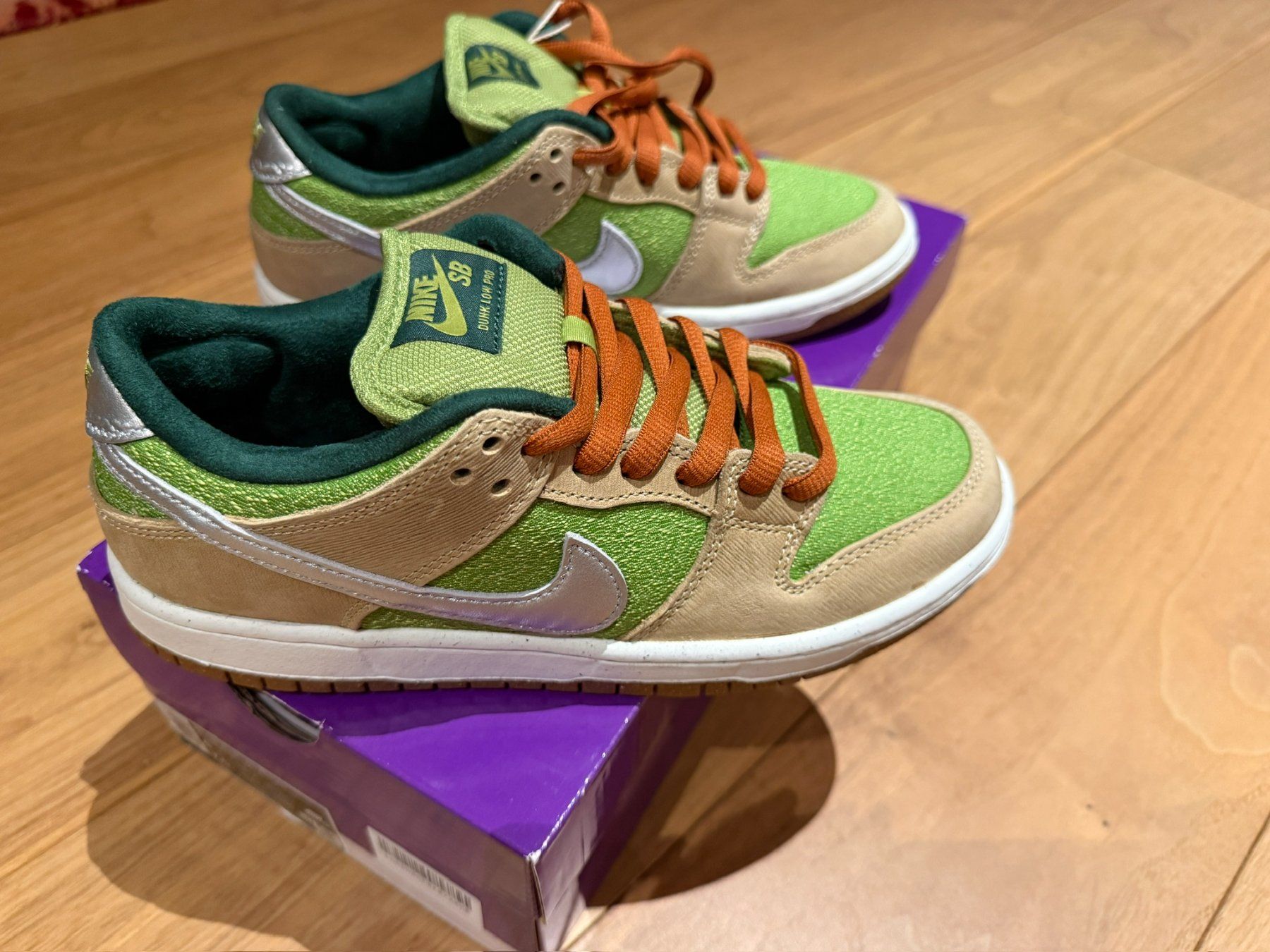 Nike Herrenschuhe: New CHF 239 Nike SB Dunk Low - 38.5 – Neu und originalverpackt aus St-Sulpice VD von juhdu