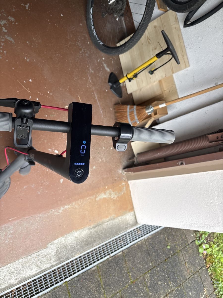 Voiturettes électriques: Xiaomi E-Scooter, Top Zustand! – Neuf (Voir description) à Bertschikon Gossau par marina5980 3