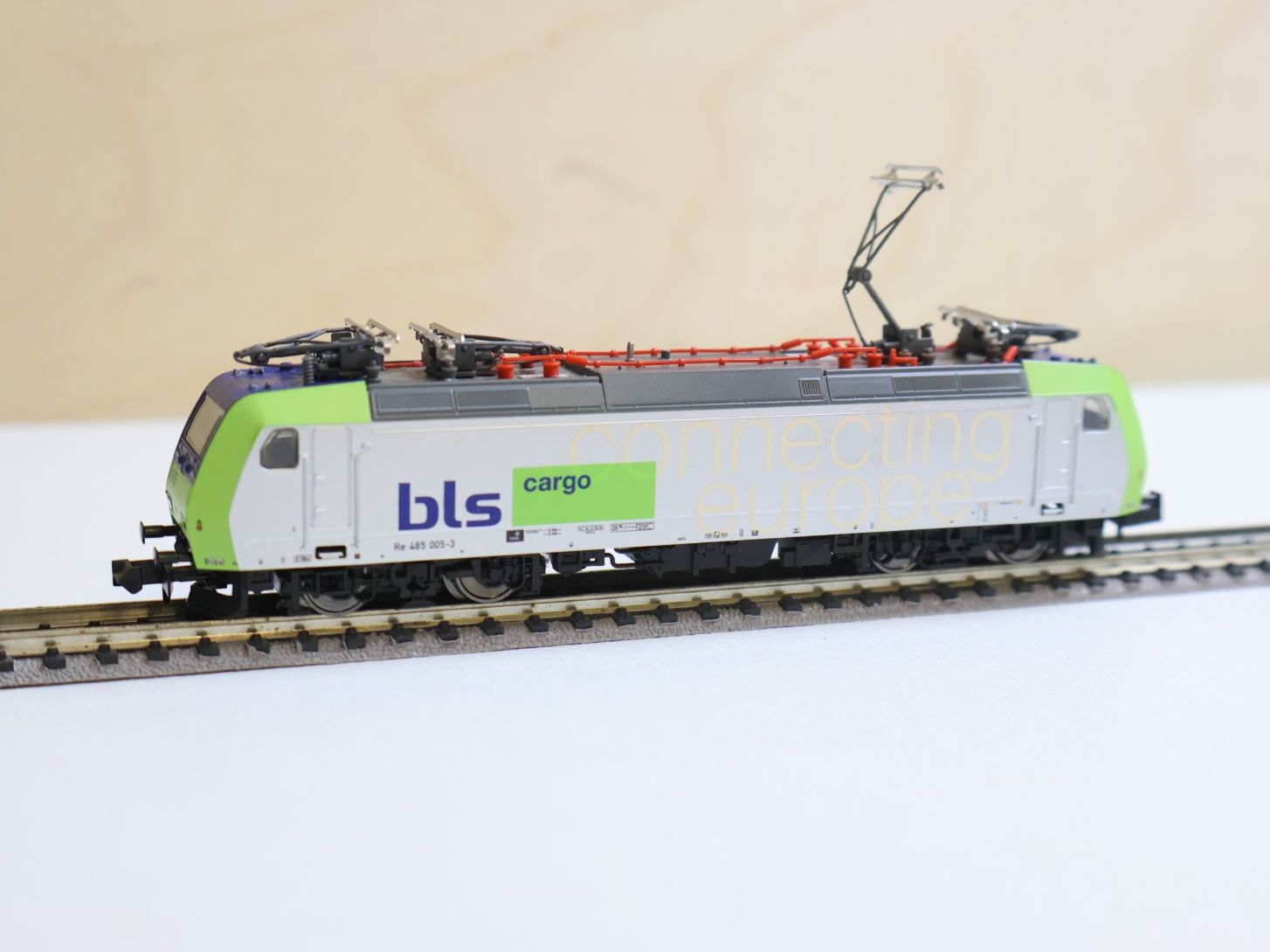 Trix Modelleisenbahnen: Minitrix BLS Cargo E-Lok - Digi Schnitt Spur N - 12159 – Gebraucht aus Winterthur von Monstera