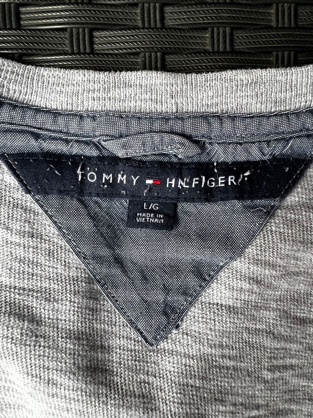 Tommy Hilfiger T-Shirts: Tommy Hilfiger Langarmshirt Gr. L - – Gebraucht aus Riehen von ann_76jw 3