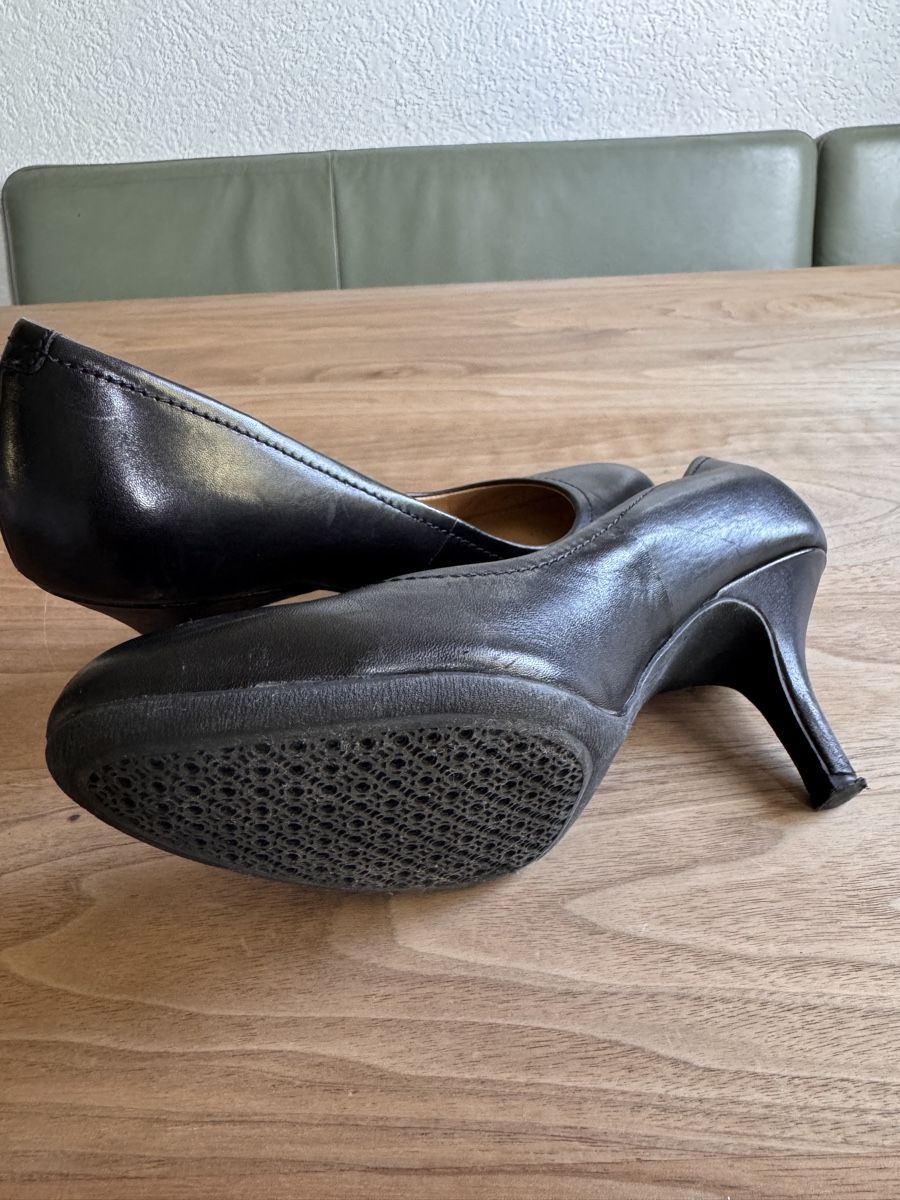 Pompe & Parti di ricambio: Geox Pumps Gr.35 Leder – Usato da Rüti ZH venduto da make 2