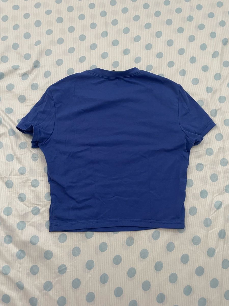 Shein T-Shirts: Crop Top – Gebraucht aus Wohlenschwil von chi_k9ds 1