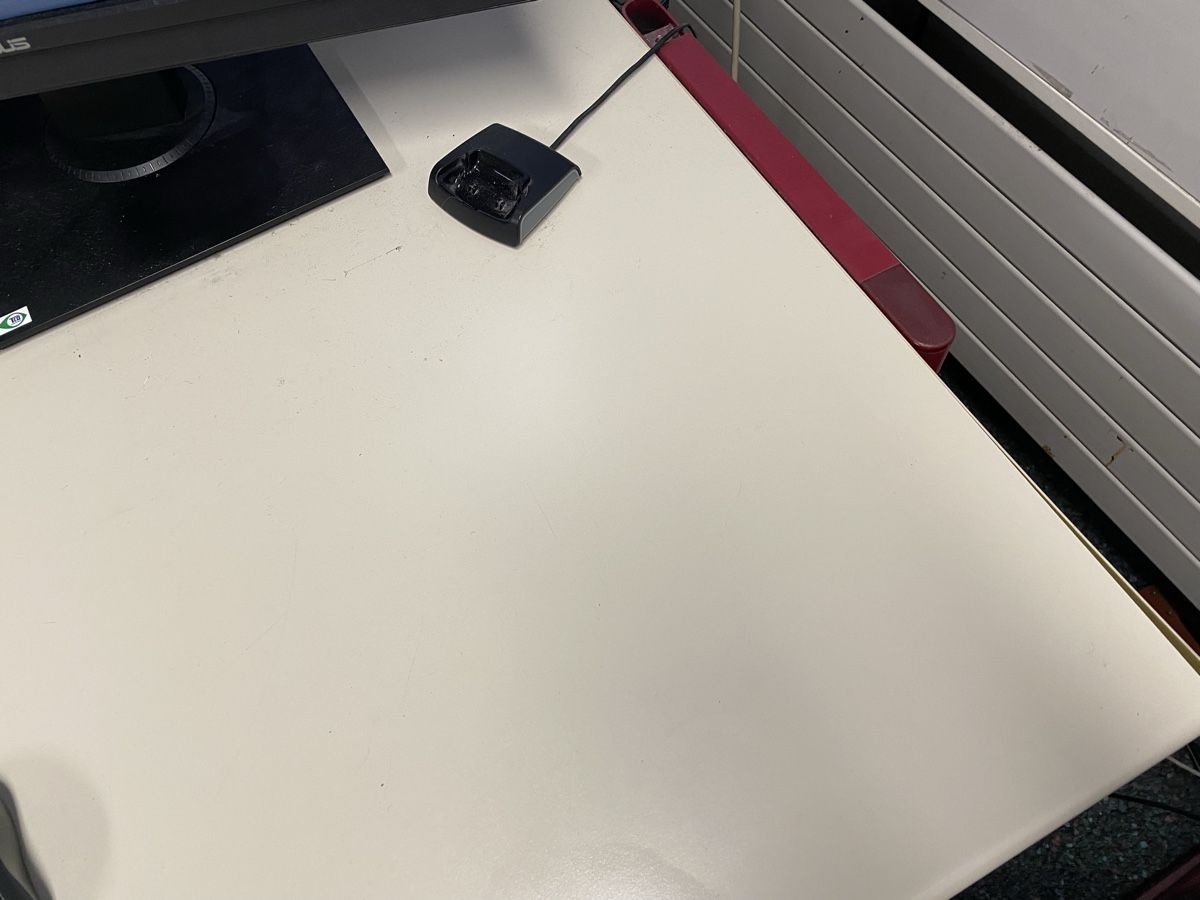 Bureaux: Schreibtisch  – D'occasion à Hägglingen par Karin0802 7