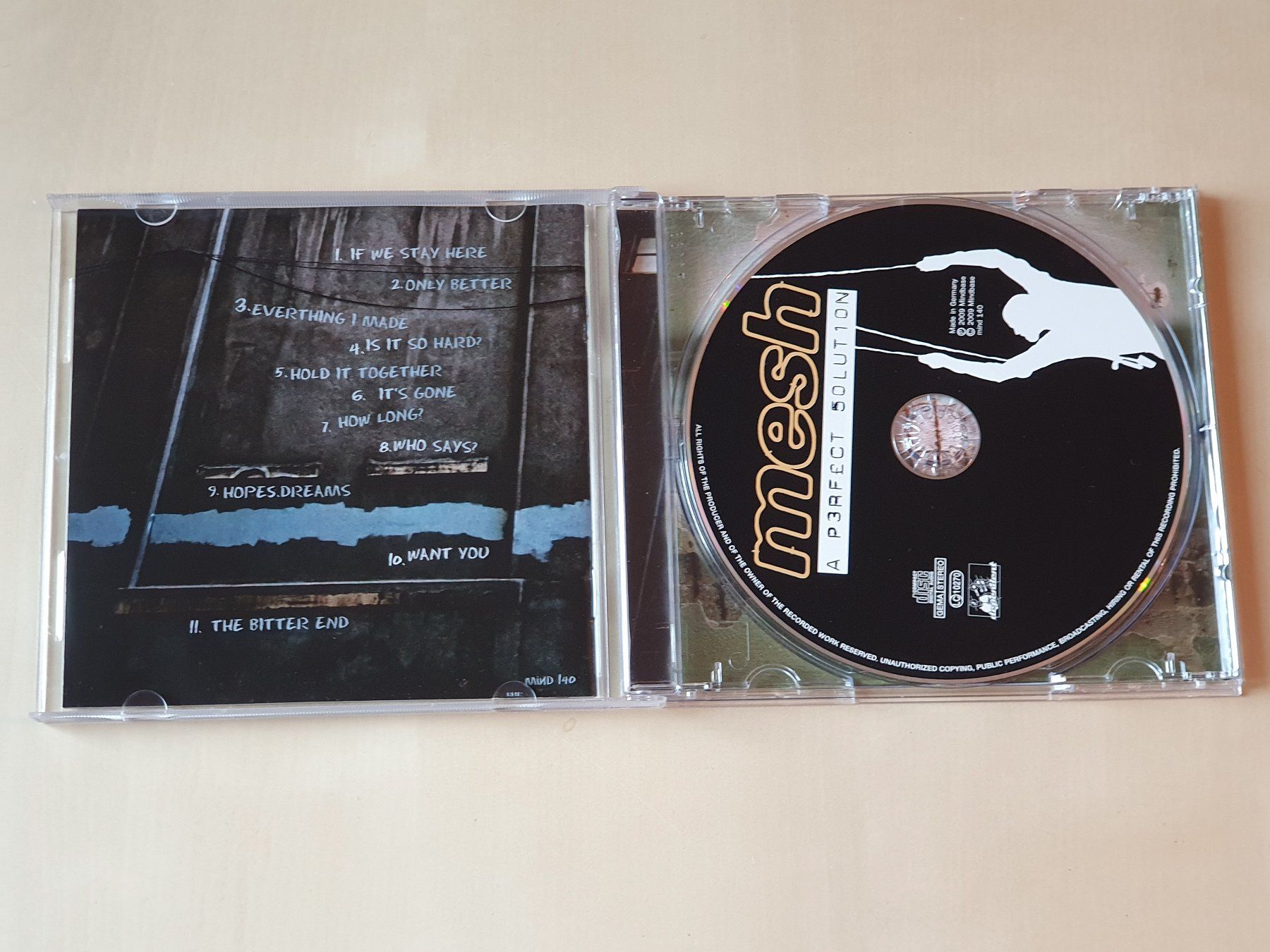 CDs: Mesh a perfect Solution – D'occasion à Stansstad par collectorsshop 2