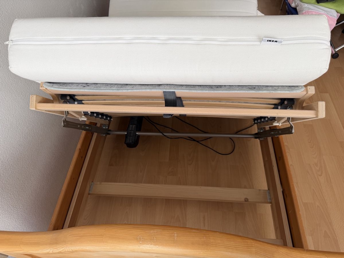 Betten: Elektrobett mit Lattenrost und Matratze – Gebraucht aus Dürrenroth von Clifford 3