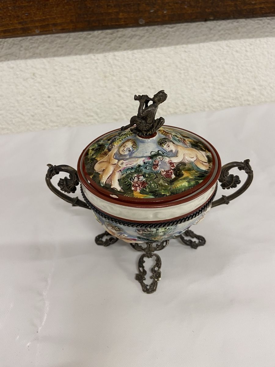 Zuccheriere: Alte Capodimonte Porzellan Schale  – Usato da Dietikon venduto da brocki-eyra 7