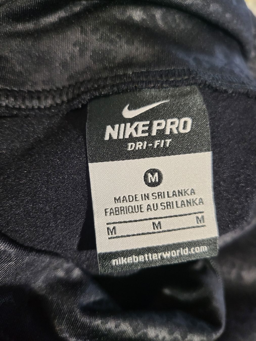 Nike Tops: Nike Pro Dri-FIT noir, taille M - Haut sport chic! – Gebraucht aus Niedergösgen von Eva2410 7