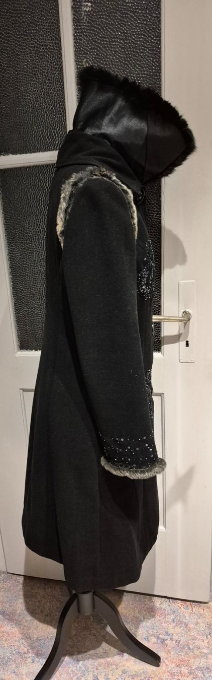 Max Mara Cappotti: Schwarzer Wintermantel mit Pelz, Grösse 32, MAX MARA – Usato da Zürich venduto da Roberto040 2
