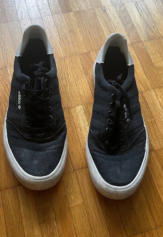 Adidas Scarpe da uomo: Adidas Sneakers Grösse 41.3 – Usato da Zürich venduto da SEri_5H