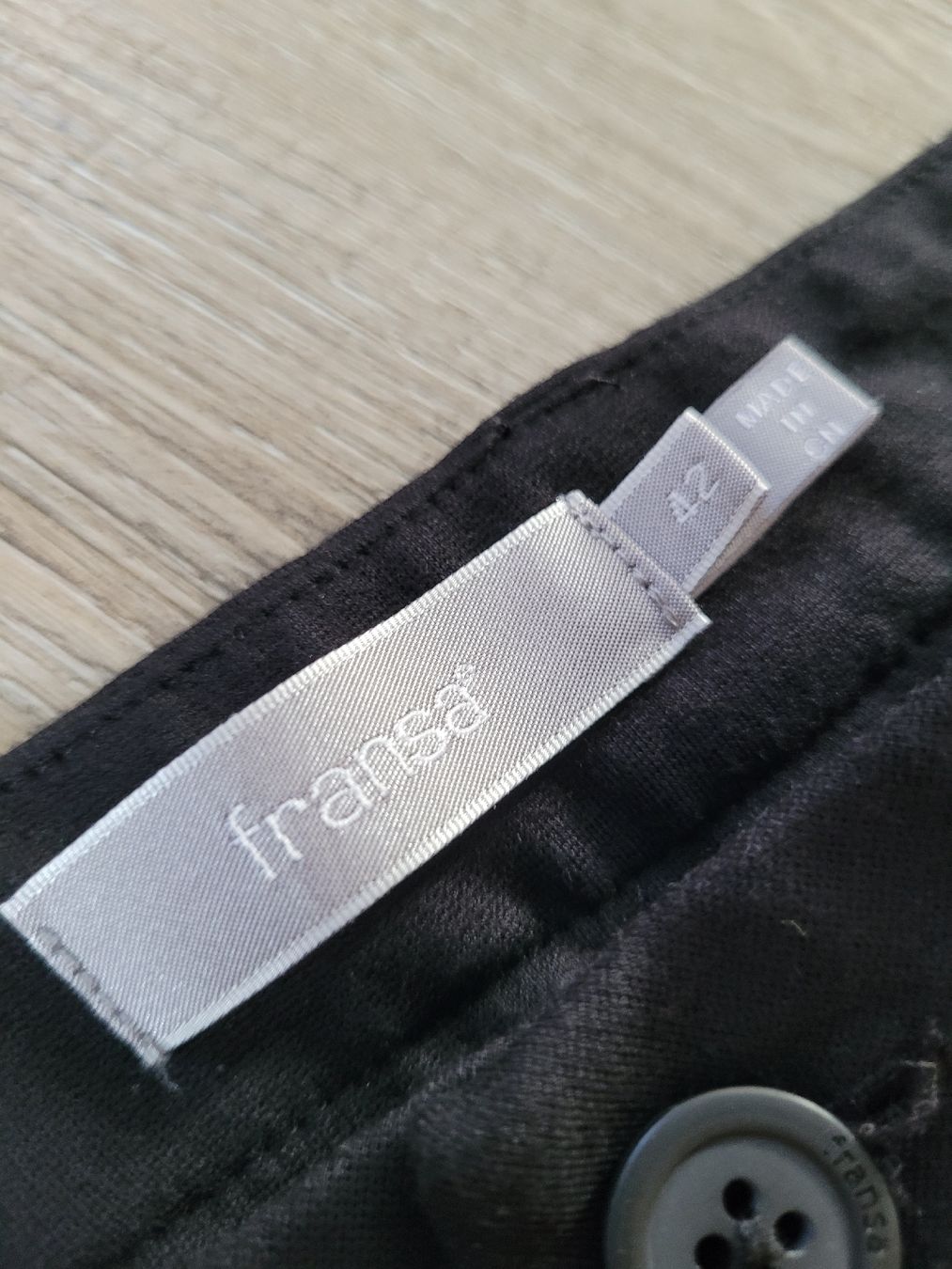 Hosen: schwarze strech Stoffhose 42 – Gebraucht aus Niederbuchsiten von klengyel 2