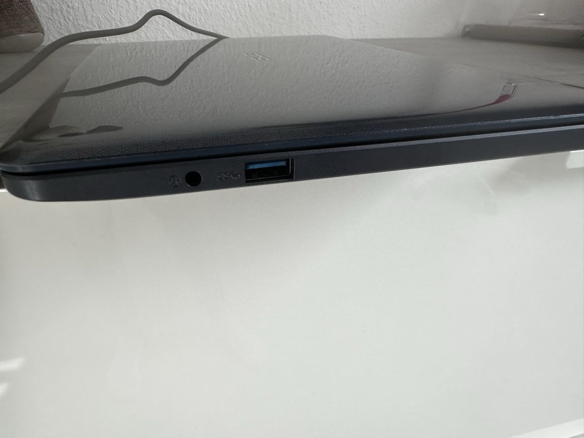 Asus Notebooks: Asus Laptop dunkelblau – Gebraucht aus Dietikon von Eveline1974 4
