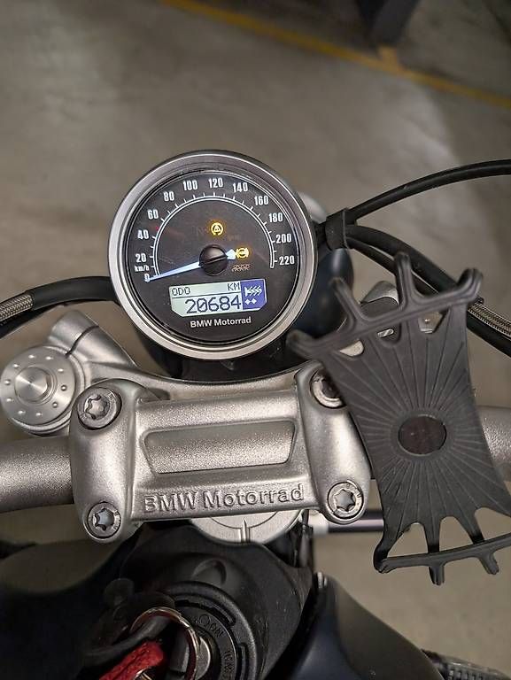 Route: BMW R nine T Scrambler – D'occasion à Zürich par castraregina 4