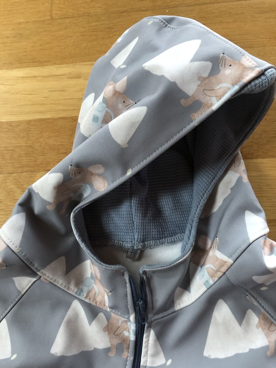 Giacche & Cappotti: Softshell Jacke neu handgenäht 110/116 – Nuovo (secondo la descrizione) da Vordemwald venduto da dominiqueh. 2