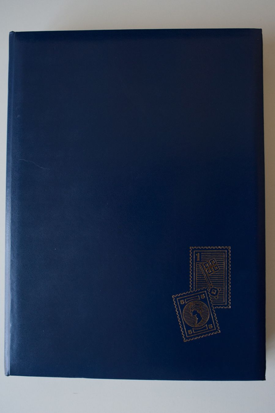 Album: Briefmarken: Album mit 48 Seiten – Usato da Schwerzenbach venduto da floridan