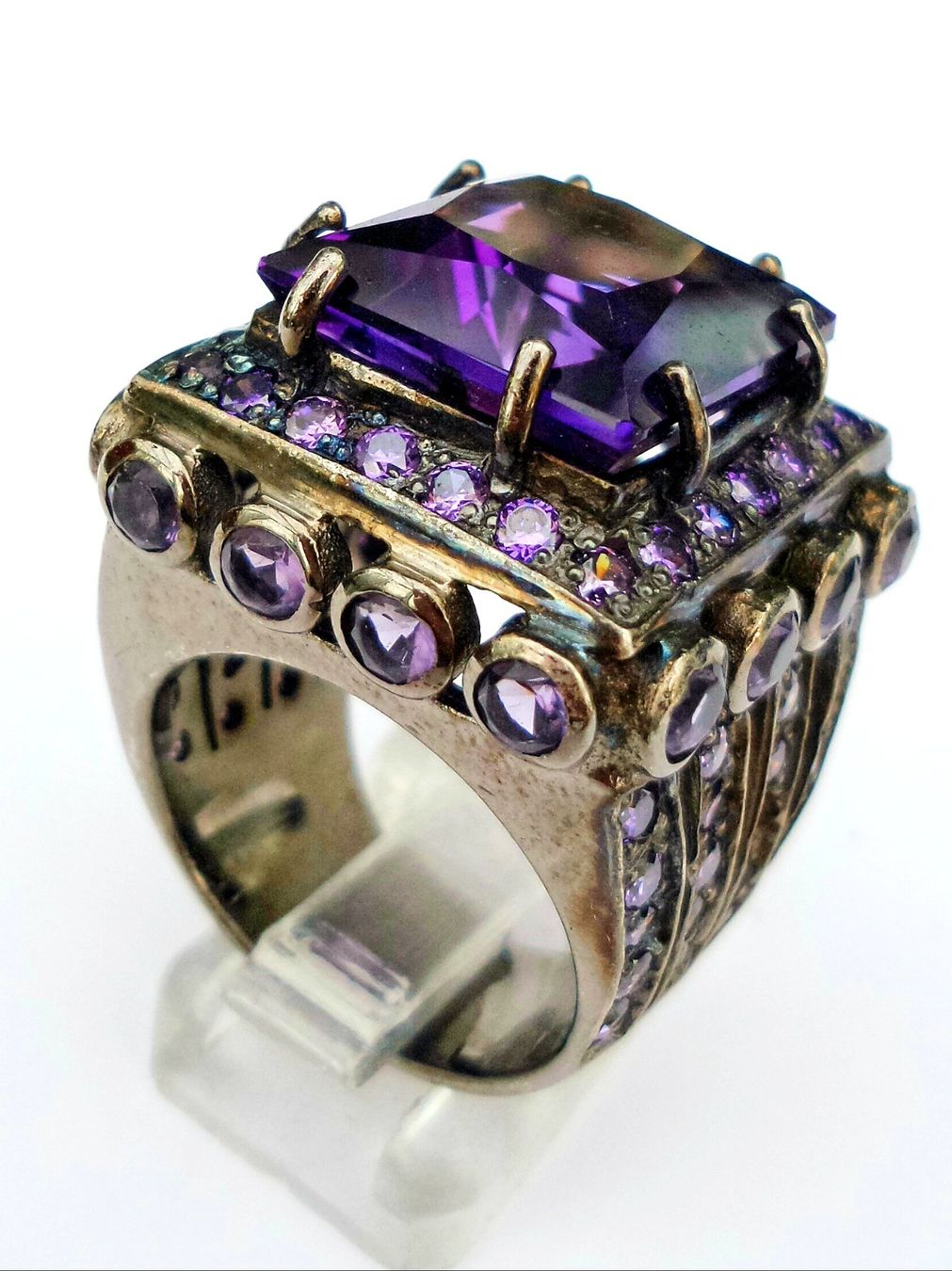Anelli: Ring mit Amethysten in rhodiniertem Silber 925 Grösse 57 – Nuovo (secondo la descrizione) da Zürich venduto da Bieter04