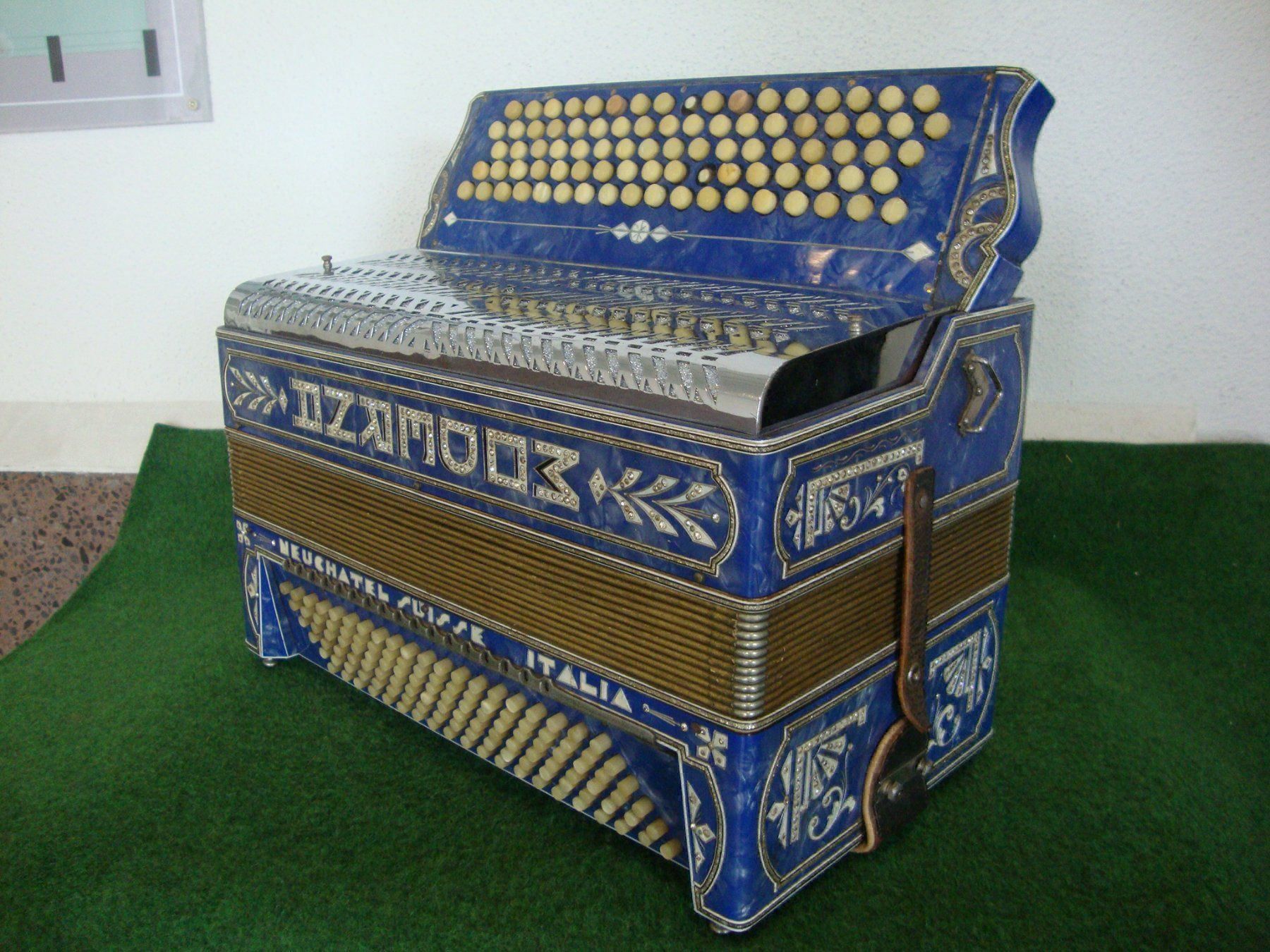 Strumenti musicali: Akkordeon chromatisch Moderna – Usato da Zürich venduto da baumusik 3