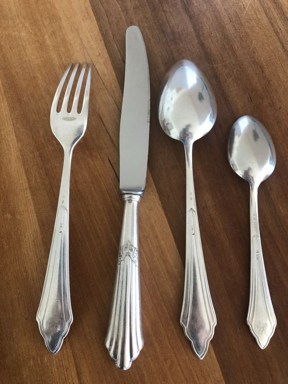 Couverts: Altes versilbertes Besteck-Set, 4-teilig – D'occasion à Samstagern par TAAF 3