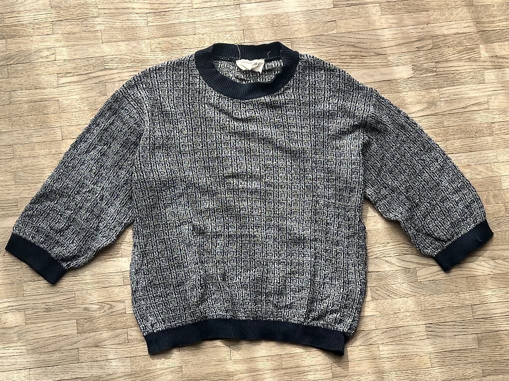 T-shirts: Strickshirt Grösse S – D'occasion à kriens par inf_9fnc