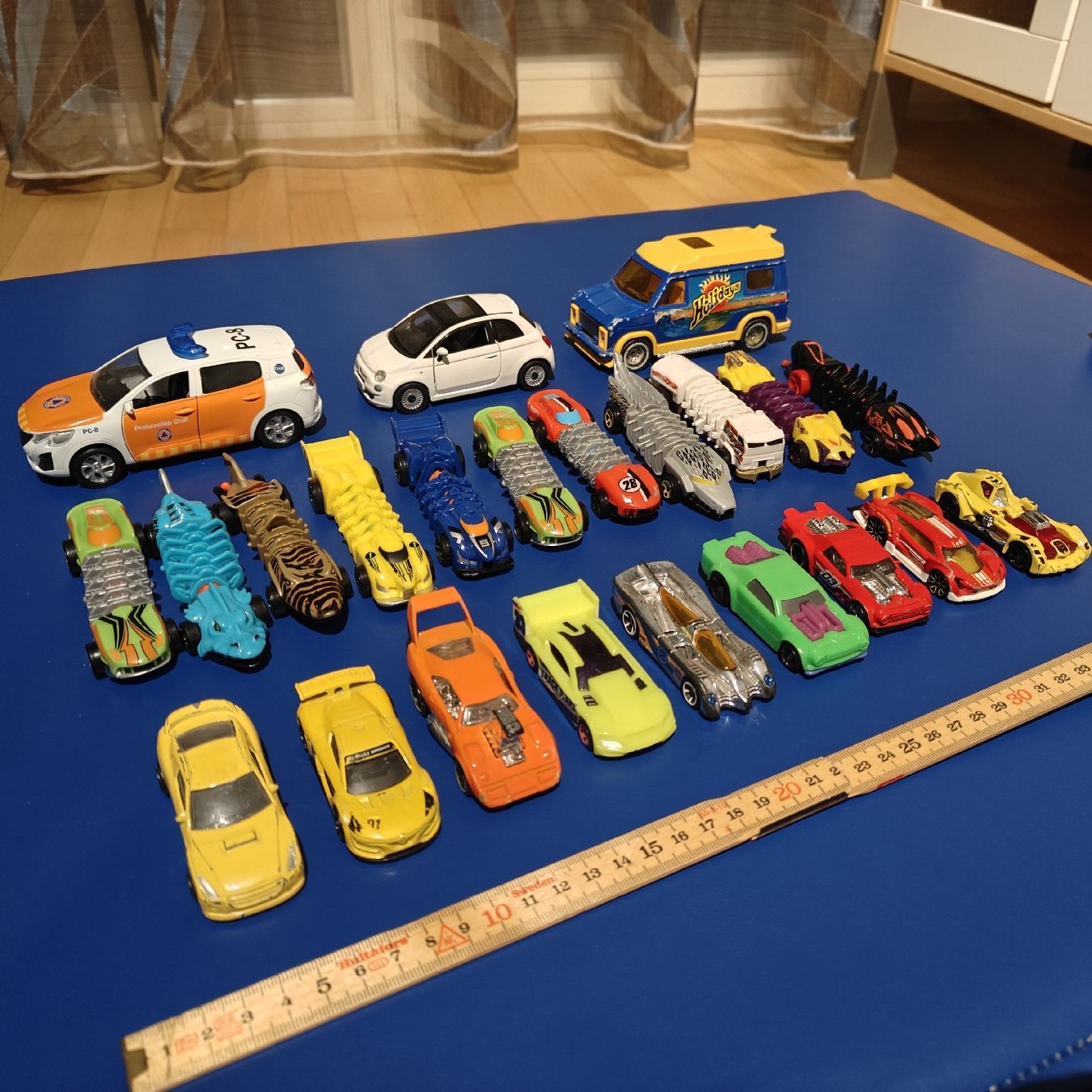 Spielzeuge: Spielzeugautos x 23 – Gebraucht aus Fällanden von antogranell