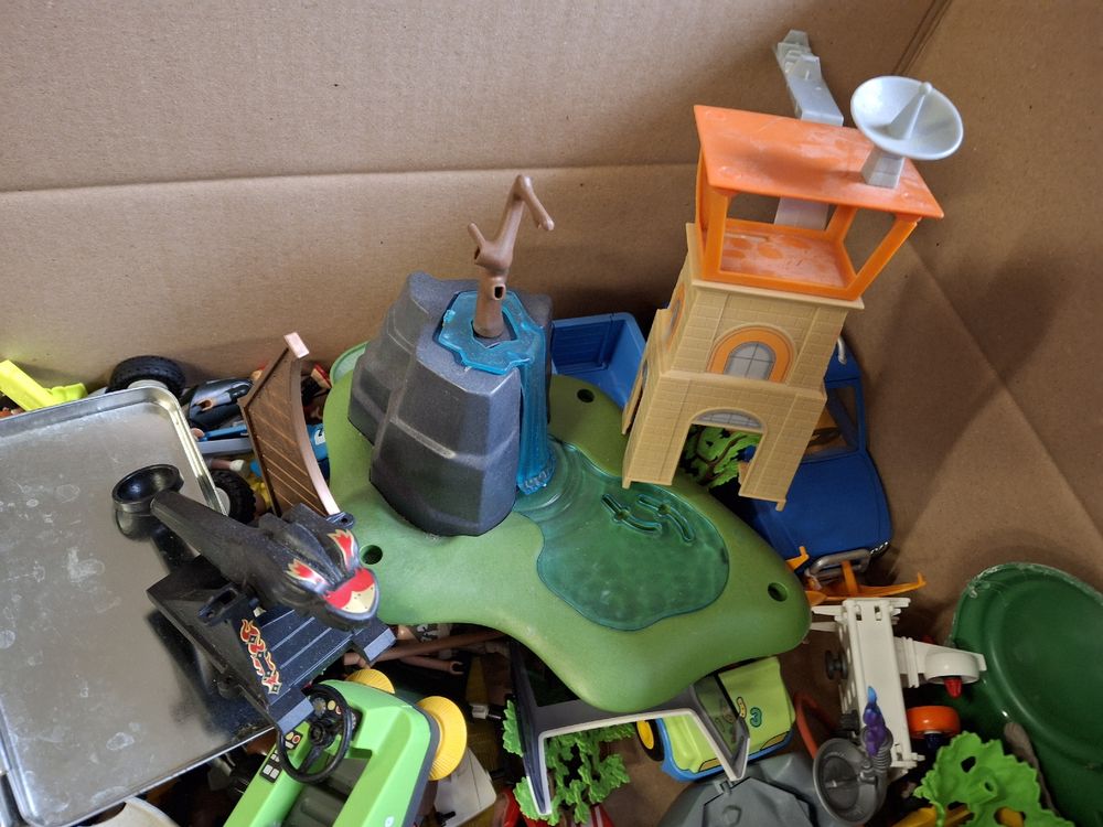 Playmobil Jouets: Kiste mit sehr viel Playmobil – D'occasion à Aadorf par Greg19 6
