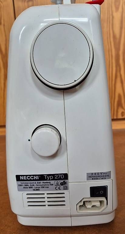 Macchine da cucire: Nähmaschine Necchi 270 – Usato da Schänis venduto da 1234567890ABCDEF 2