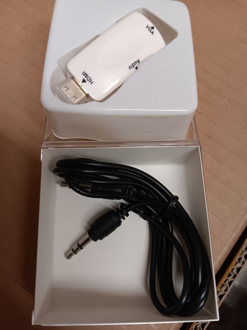 Adattatori: miniHDMI zu VGA Adapter mit Audioausgang – Nuovo e nell'imballaggio originale da Ermatingen venduto da rik4rdo