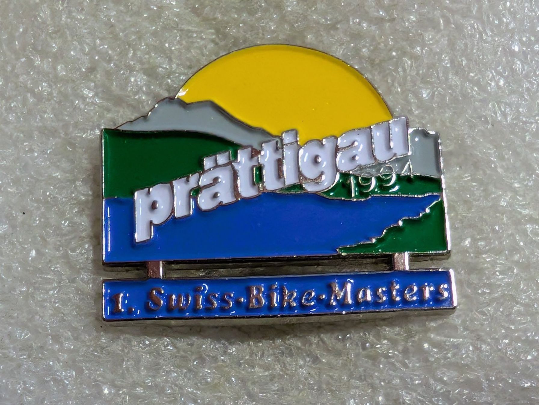 Placchette & Badge: Ansteckpin 125: Prättigäu – Usato da Oppligen venduto da Pin-Fall-Shop