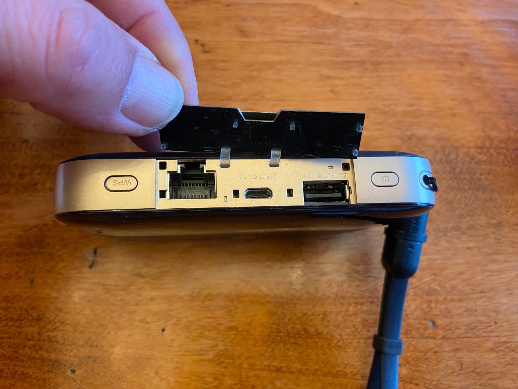 Huawei Modem & Router: Huawei Mobile WiFi E5576-320 Hotspot Router – Nuovo (secondo la descrizione) da zürich venduto da oeschgi007 2