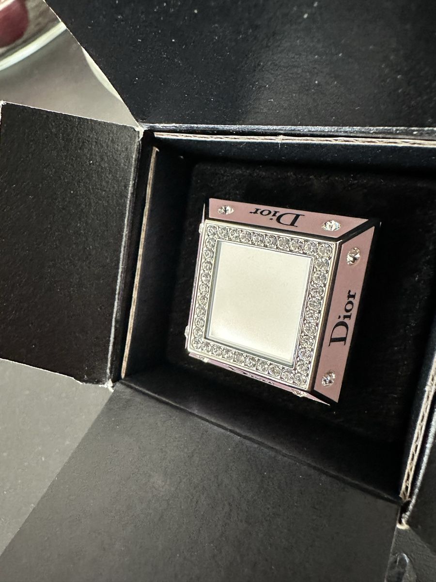 Dior Anhänger: Sammlerstück Dior Princess Ring – Neu (gemäss Beschreibung) aus Fällanden von Chiva3 5