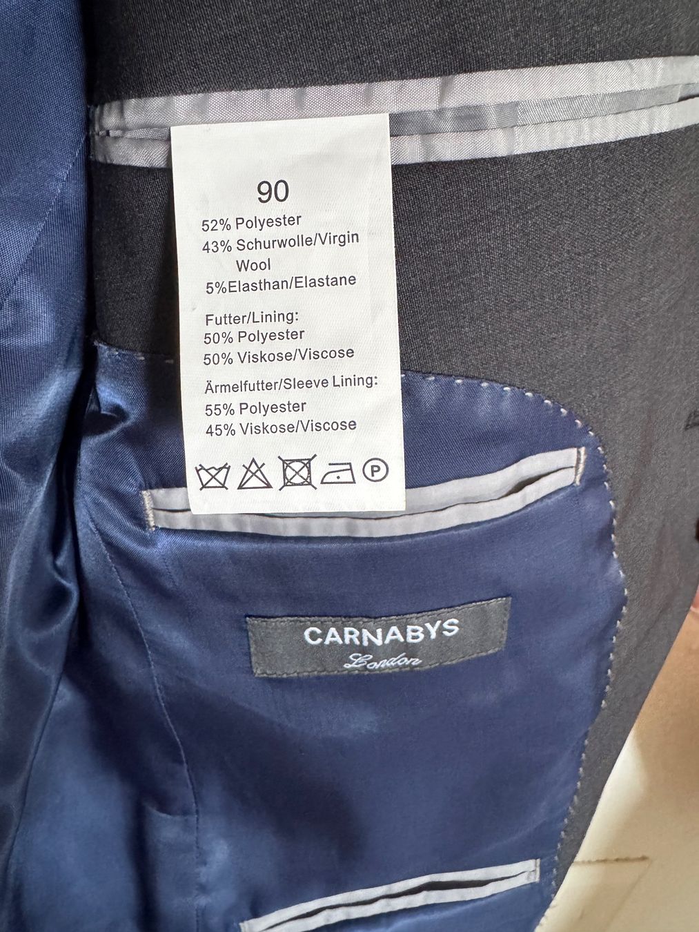 Costumes: Schlanker HERRENANZUG – D'occasion à Affoltern am Albis par m70_de 1