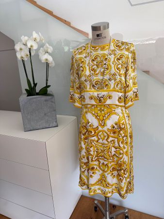 Wunderschönes Kleid aus reiner Seide  Gr. 38