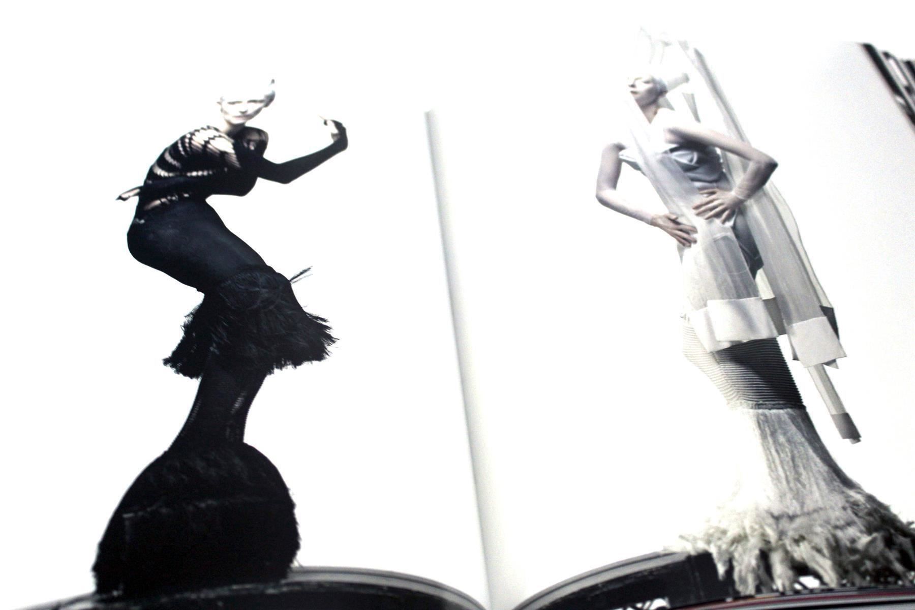Foto & Immagini: JEFFERSON HACK: Another Portrait Book. Edition 7L, EA. 2007 – Usato da Bern venduto da Rare-Books 3