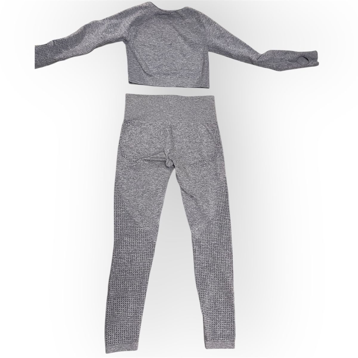 Lotti di vestiti: Sport-Set Seamless Grau Gr. S – Usato da Urdorf venduto da Anassor 1